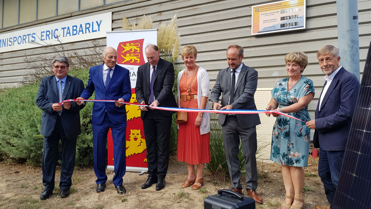 inauguration-coupe-ruban-gymnase Eric Tabarly- travaux & panneaux solaires